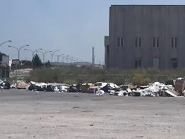 Agrigento, l'area industriale sommersa dai rifiuti. L'Asp: &laquo;Rischi per la salute pubblica&raquo;