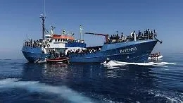 Il Gip di Trapani sequestra nave di Ong per favoreggiamento dell'immigrazione clandestina