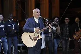 Don Tonino, il vescovo pop