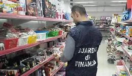 Trecentomila giocattoli illegali sequestrati a Ragusa Modica e Pozzallo