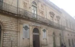 Tre bossoli e una lettera di minacce al sindaco di Avola
