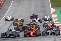 F1: in Austria vince Verstappen, fuori Hamilton, Vettel 3&deg; torna leader del Mondiale
