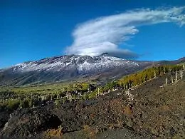Cabinovia, trenini e un ponte mozzafiato: cos&igrave; si sta ridisegnando il futuro dell'Etna