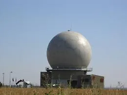 Inaugurato a Lampedusa il nuovo radar Fadr della Difesa per controllare lo spazio aereo