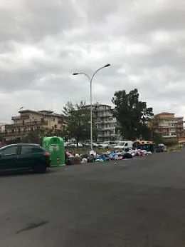 Catania, Via Rosina Anselmi: raccolta differenziata inesistente!
