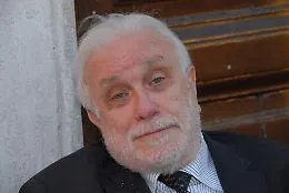 E' morto Luciano De Crescenzo, grande scrittore, regista e attore della "scuola napoletana"