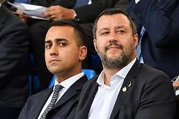 Il governo gialloverde sull'orlo della crisi: Di Maio e Salvini non si fidano pi&ugrave; l'uno dell'altro
