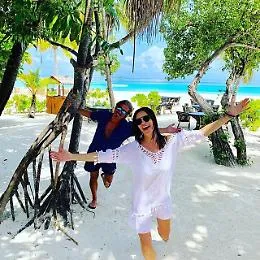 Rossella Brescia festeggia il compleanno alle Maldive con il suo Luciano
