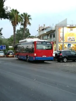 Catania: autobus AMT  "abbandonato" per pausa caff&egrave;.