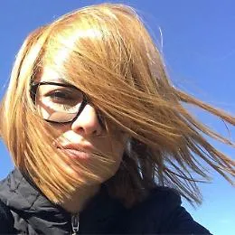 Carlotta Mantovan ci d&agrave; un taglio e cambia look