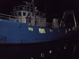 Peschereccio di Mazara affiancato e mitragliato dai libici riesce a sfuggire al sequestro