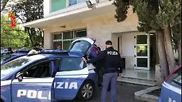 Palermo, arrestati due rapinatori: sono suocero e genero