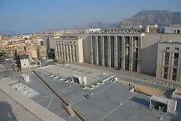 Palermo, gett&ograve; figlia nel cassonetto: chiesta condanna a 21 anni di carcere
