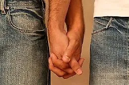 Figli di genitori gay,  anche  a Palermo presto trascrizione degli atti di nascita