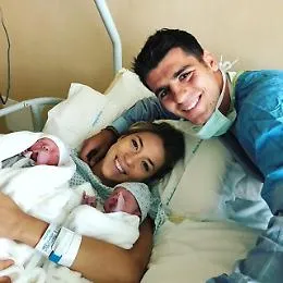 Doppietta Morata, l'ex attaccante della Juve &egrave; pap&agrave; di due gemelli