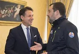Diciotti, "palla" su Salvini passa a Conte:
&laquo;Mi assumo responsabilit&agrave; politica su sbarco&raquo;