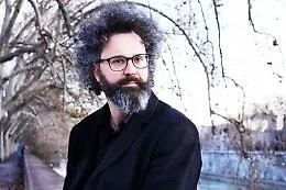 Simone Cristicchi, un artista totale fra musica, teatro e documentari