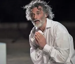 "Uno nessuno centomila", il monologo pirandelliano di Enrico Lo Verso