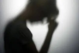 "Pap&agrave; picchia la mamma": il tema shock di una dodicenne fa scattare l'arresto a Licata