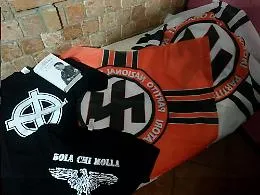 Dalla razza alle lingue regionali, il manifesto del Partito nazista scoperto dalla Digos di Enna