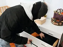 Ravanusa, furto in casa da 5.500 euro: svaligiata l&rsquo;abitazione di un pensionato