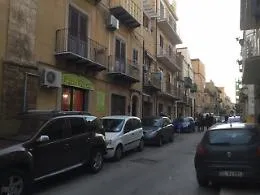 Gela, oggi l'autopsia sui corpi di Gaia e Maria Sofia, i vicini: "S&igrave;, Giuseppa era un po' strana"