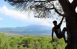 Parkour, volteggi, salti e scalate dei tracciatori etnei