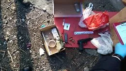 Un chilo di hashish e una pistola nascosti in un box abusivo al Villaggio Zia Lisa