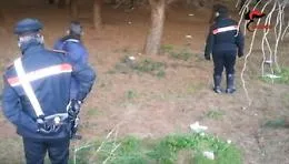 Cadavere con la testa e le braccia mozzate, forse &egrave; di un bracciante romeno