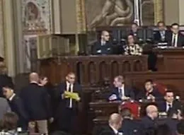 Deputato Udc mostra voto a Miccich&egrave; e all'Ars scoppia il caos: votazione da ripetere