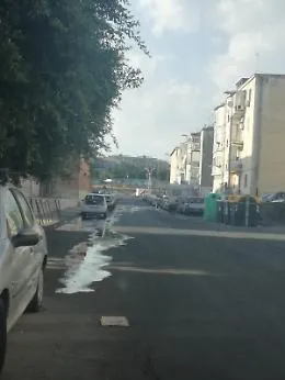 Catania: fogna a cielo aperto.