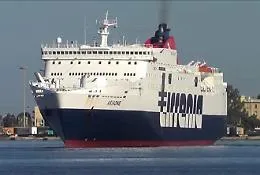 Cagliari, nave per Palermo lascia a terra ragazzini ma poi torna a riprenderli tra la rabbia dei passeggeri