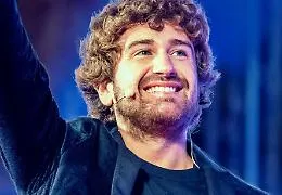 Teatro, a Catania il "Felicit&agrave; Tour" di Alessandro Siani