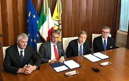 Accordo contro l'inquinamento
C'&egrave; la firma di Costa e Musumeci