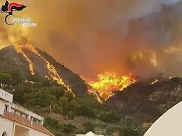 Messina, a fuoco 550 ettari di bosco, arrestato il piromane