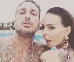 "Proviamo a ripartire", Fabrizio Corona e l'ex moglie Nina Moric insieme in vacanza