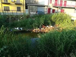 Catania, il torrente Forcile "accoglie" la sporcizia della citt&agrave;