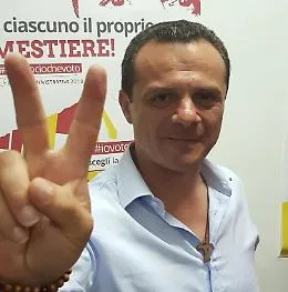 Messina, De Luca stavolta fa sul serio: 
 &laquo;Lascio, ma dico anche arrivederci...&raquo;