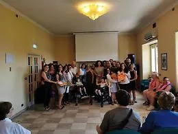 Giarre, corso di formazione A.S.A.C.O.M: donate due fiabe tattili ai bambini ipovedenti