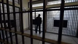 Agente penitenziario aggredito da un detenuto a Trapani