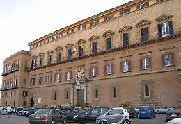 Non &egrave; ancora arrivata in aula, ma i sindacati bocciano gi&agrave; la manovra della Regione