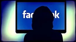 Minacce social alla sua ex