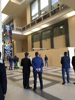 Catania, minaccia il suicidio all'interno del Palazzo di giustizia