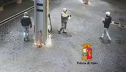 Palermo, otto rapine in quattro mesi al distributore di benzina: arrestati