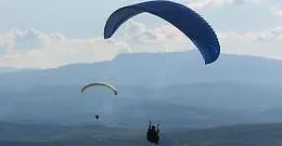 Erice, si lancia col parapendio e cade: grave turista svizzera
