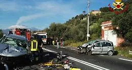 Patern&ograve;, tremendo scontro tra due auto: morta donna di Biancavilla