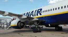 Volo Ryanair cancellato, odissea in pullman da Bergamo a Catania per 73 passeggeri