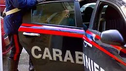 Fiumefreddo, tenta di strangolare l'ex moglie per portar via il figlio