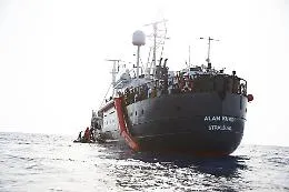Alex, Alan Kurdi e Open Arms: tre navi ong nel Mediterraneo, &egrave; sfida a Matteo Salvini