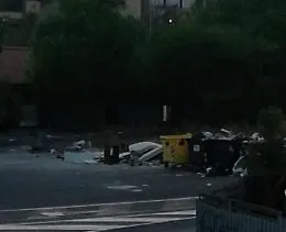 Catania: i cittadini continuano a smaltire i rifiuti a tutte le ore